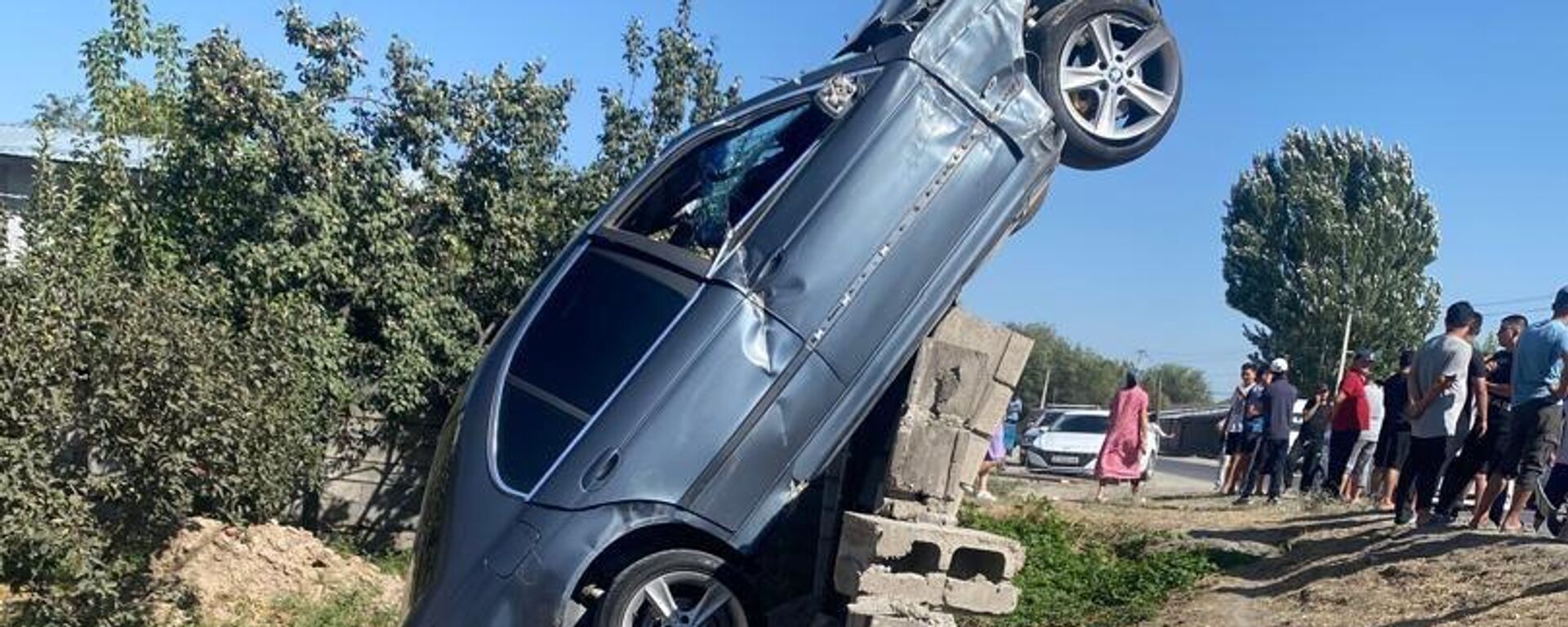 Столкновение двух автомобилей в Ивановке - Sputnik Кыргызстан, 1920, 28.08.2025