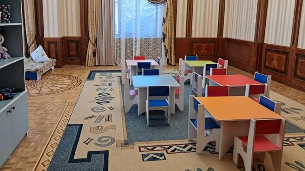 Открытие детсада в доме где проживал Камчы Кольбаев в Чолпон-Ате - Sputnik Кыргызстан