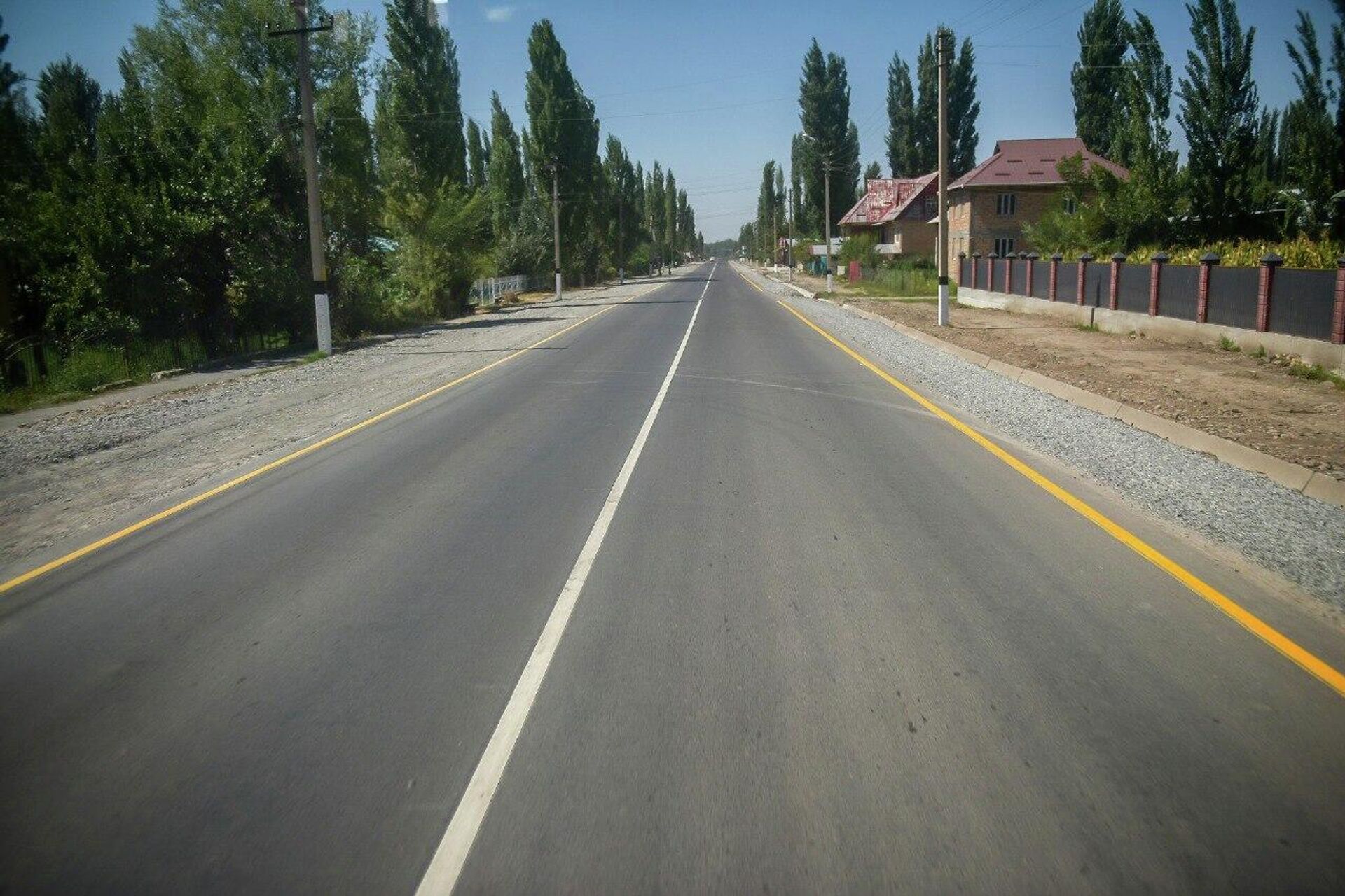 Открытие дороги Узген – Мырза-Аке – Кара-Кулжа и запуск более 60 предприятий - Sputnik Кыргызстан, 1920, 29.08.2025