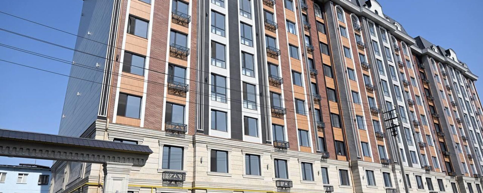 Жалал-Абадда МИК курган Асман Резиденс-2 турак жай комплекси ачылды - Sputnik Кыргызстан, 1920, 30.08.2025