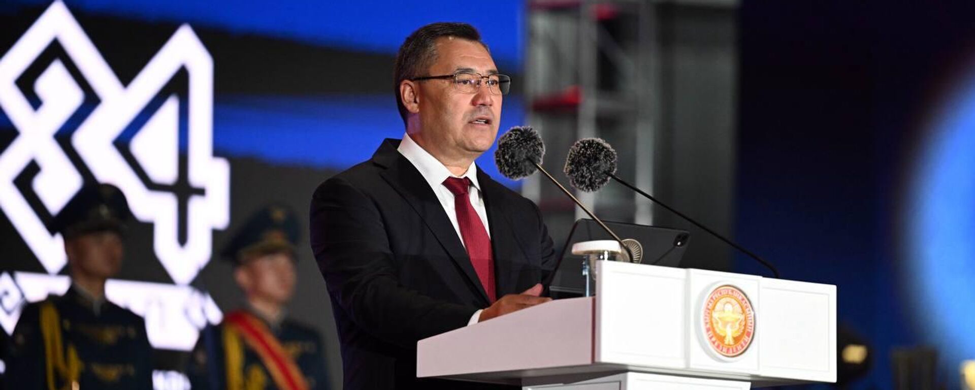 Кыргызстандын президенти Садыр Жапаров Жалал-Абаддагы Эгемендүүлүк майрамында - Sputnik Кыргызстан, 1920, 30.08.2025