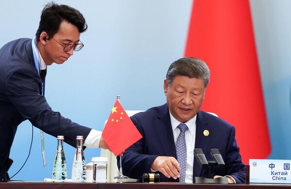 Председатель КНР Си Цзиньпин подчеркнул роль ШОС как альтернативы &quot;гегемонии&quot; Запада - Sputnik Кыргызстан