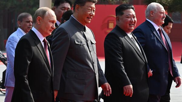 Кытайда өткөн аскердик параддын алдында жолуккан өлкө лидерлери - Sputnik Кыргызстан