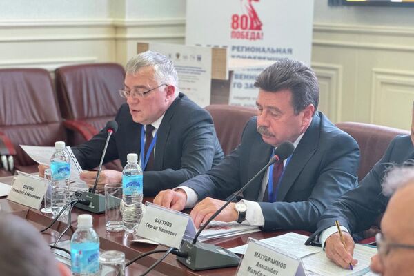 Посол России в Кыргызстане Сергей Вакунов на Региональной конференции российских соотечественников стран ближнего зарубежья 
 - Sputnik Кыргызстан