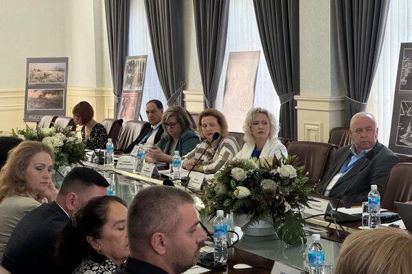 Участники Региональной конференции российских соотечественников стран ближнего зарубежья в Бишкеке - Sputnik Кыргызстан