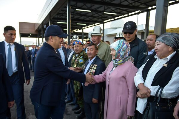 Вокзал был построен в 1970-х годах, а позже много лет находился в частной собственности - Sputnik Кыргызстан
