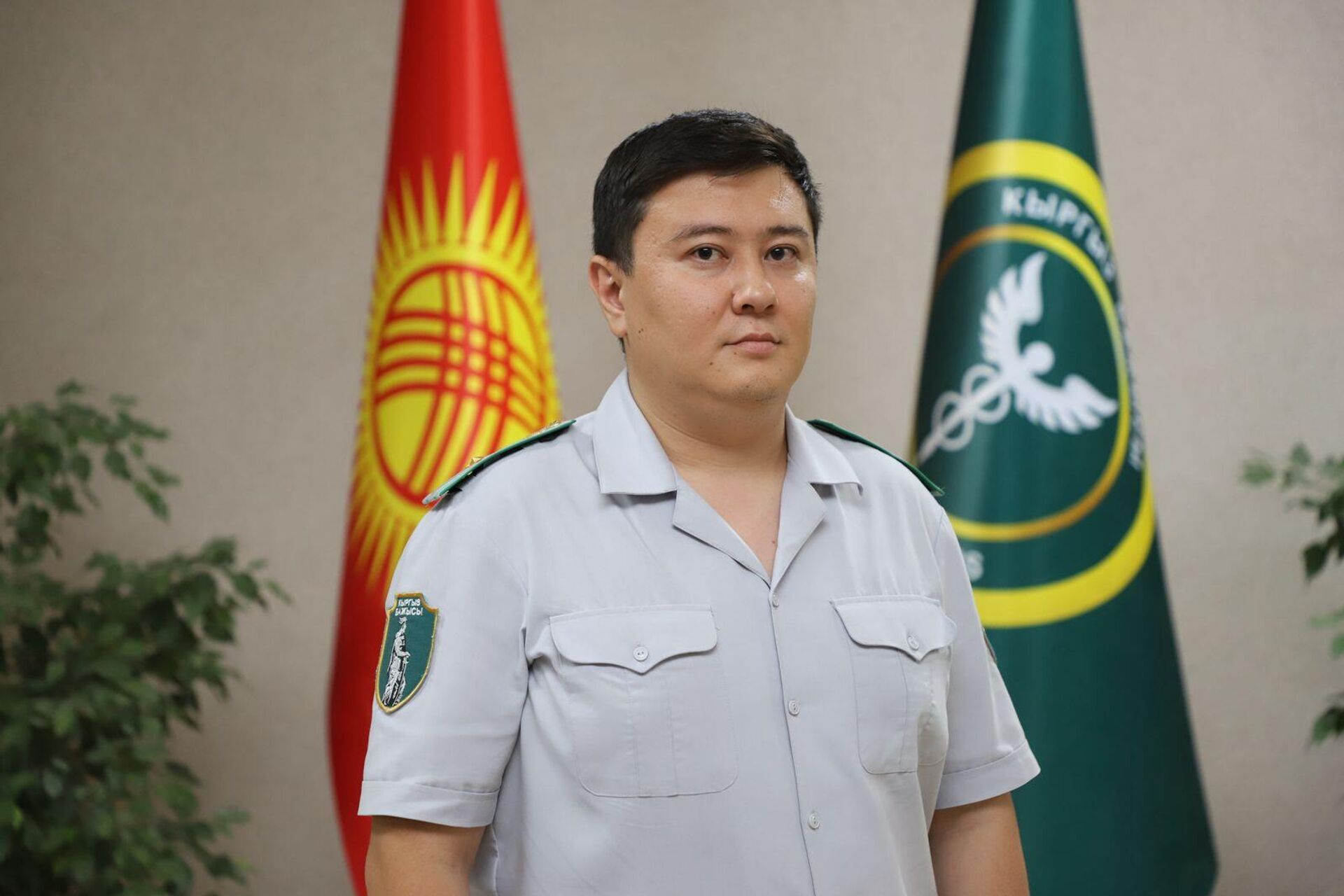 Замначальника управления реализации проектов и упрощения процедур ГТС Улан Курманбеков - Sputnik Кыргызстан, 1920, 06.09.2025