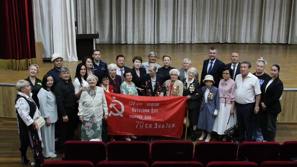 Почтение памяти жертв блокады Ленинграда в КРСУ - Sputnik Кыргызстан