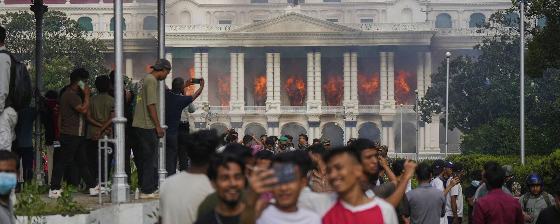 Непалда массалык нааразылык акциялары - Sputnik Кыргызстан, 1920, 11.09.2025