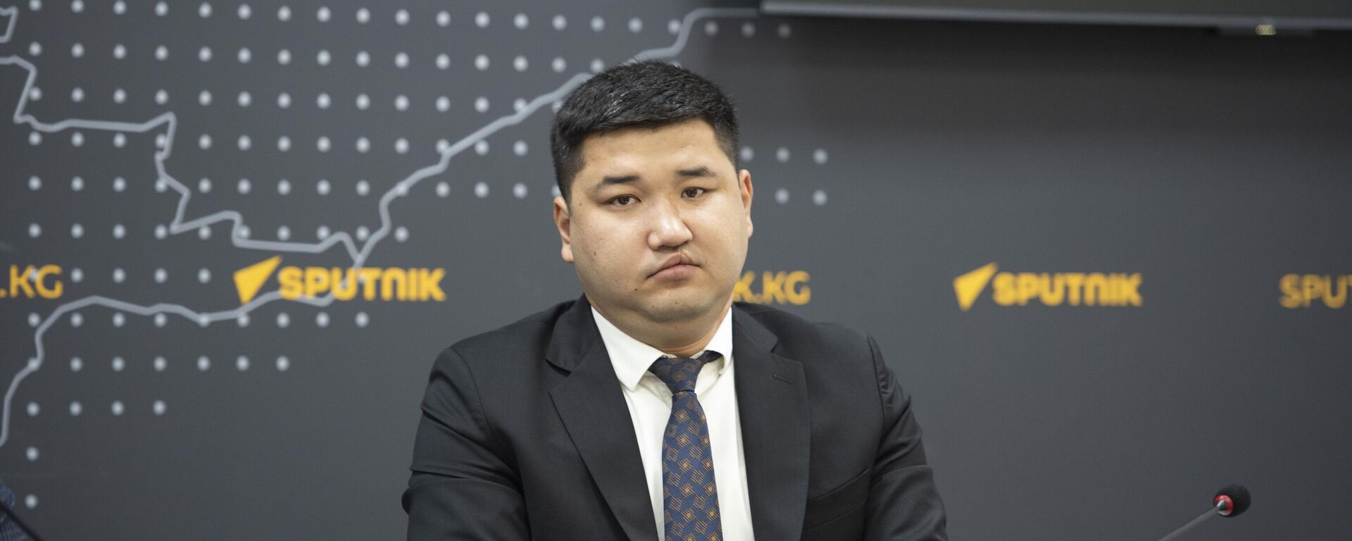 Начальник управления промышленности Министерства экономики и коммерции Арсланбек Базиев - Sputnik Кыргызстан, 1920, 11.09.2025