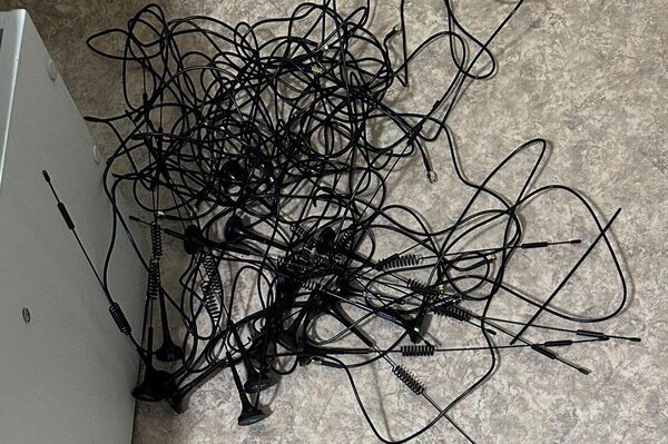 Маалыматта аталган топтун колунан КМШ өлкөлөрүнүн көптөгөн жарандары жабыр тартышы мүмкүн экени айтылган - Sputnik Кыргызстан