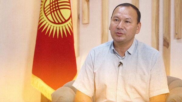 Көбүнчө жетпеген сүйүүнү ырдайм. Обондору жүрөккө жеткен Түмөнбай Колдошовдун маеги - Sputnik Кыргызстан