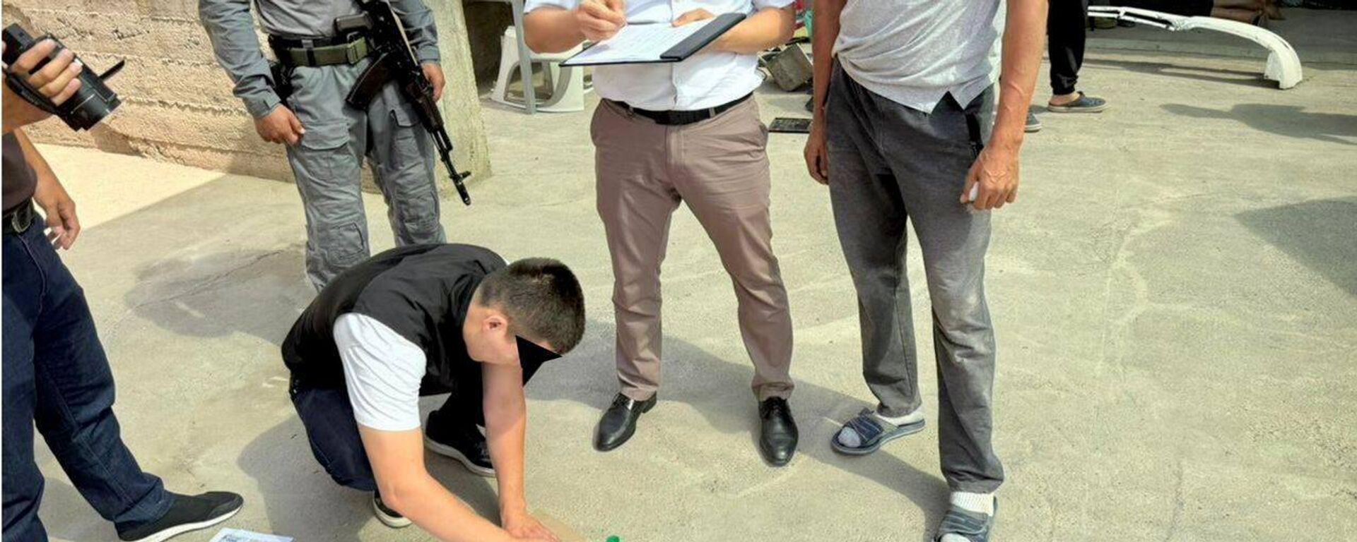 Пресечение международного канала по изготовлению и реализации фальшивых документов в Сузаке - Sputnik Кыргызстан, 1920, 13.09.2025