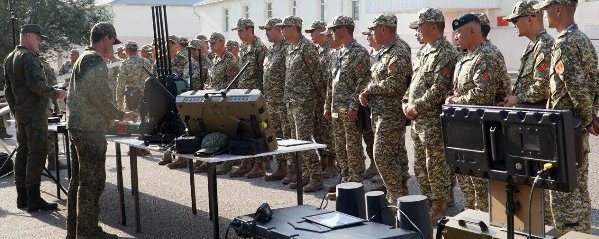 Оперативный сбор в Балыкчи перед учениями ОДКБ - Sputnik Кыргызстан, 1920, 15.09.2025