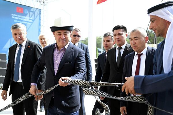 Президент Садыр Жапаров открыл Исламскую академию в Токмоке - Sputnik Кыргызстан