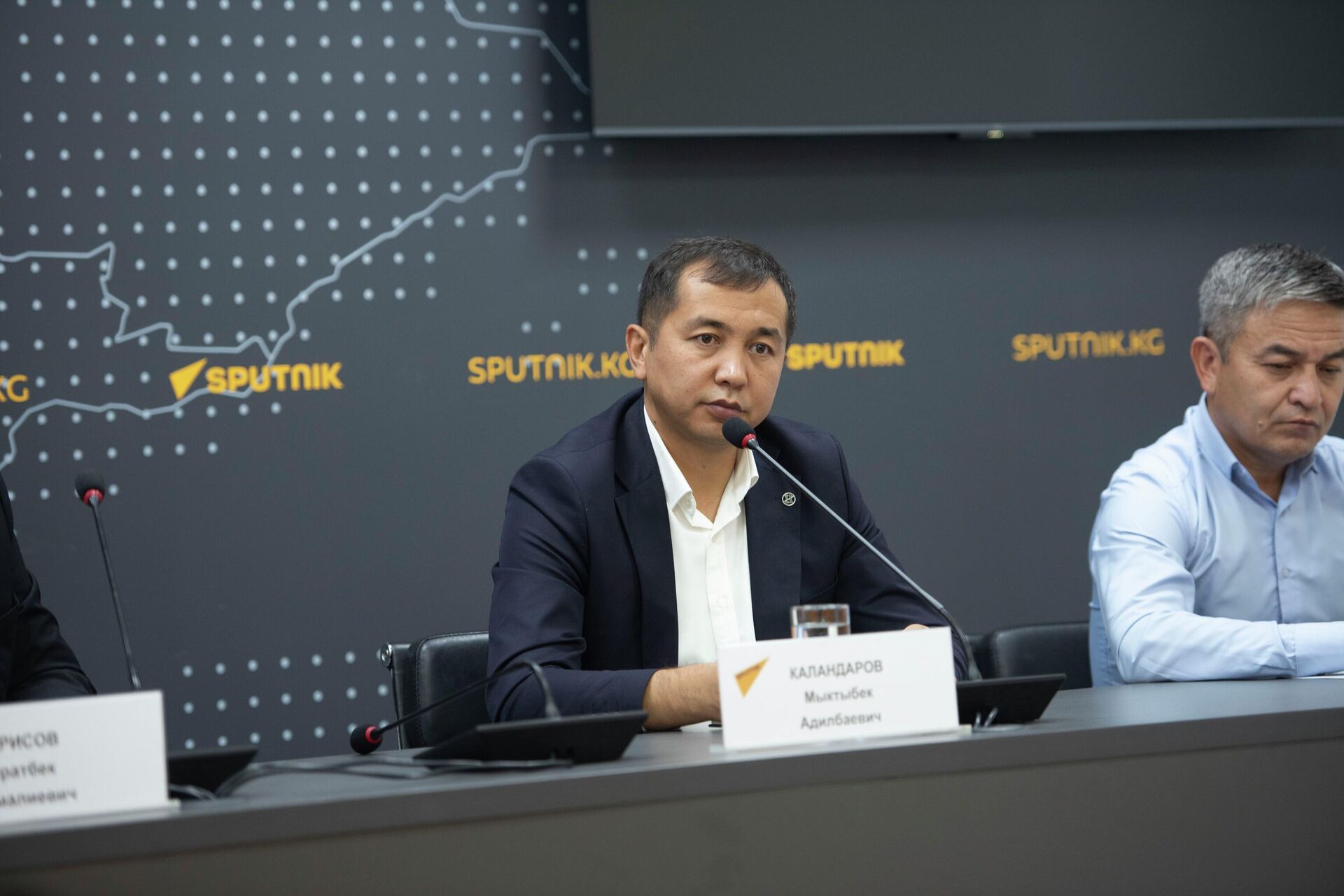 Начальник Управления развития животноводства, пастбищ и кормов Мыктыбек Каландаров - Sputnik Кыргызстан, 1920, 16.09.2025