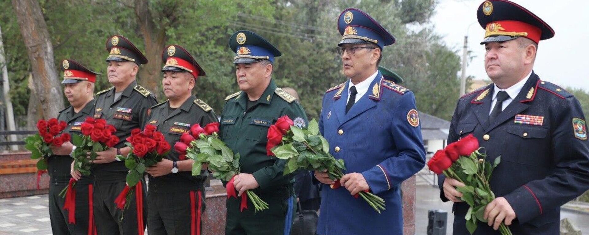 Митинг-реквием посвященный погибшим военнослужащим на границе с Таджикистаном - Sputnik Кыргызстан, 1920, 16.09.2025