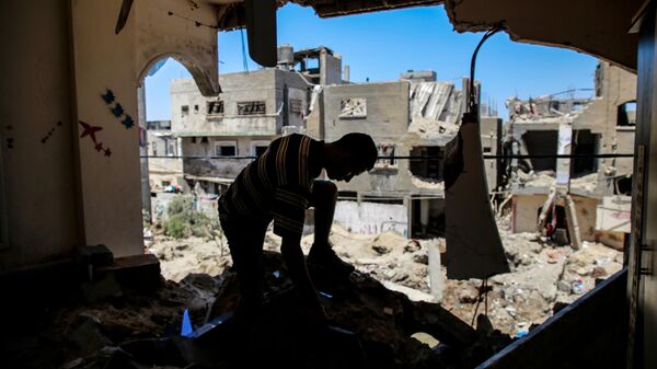 Израилдин бомбалоосунун натыйжасында Газа тилкесинде кыйроолор - Sputnik Кыргызстан