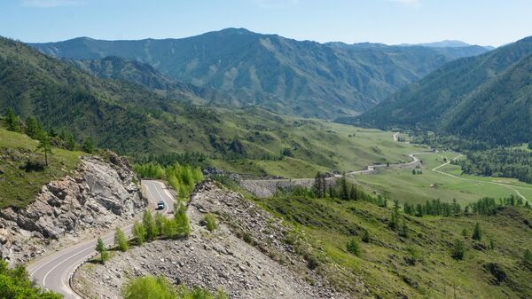 Алтай Республикасындагы Чике-Таман ашуусунан көрүнүш. Архив - Sputnik Кыргызстан