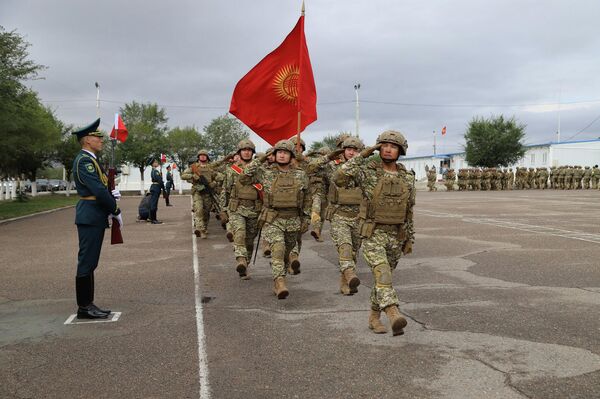 В Кыргызстане на полигоне &quot;Эдельвейс&quot; в Балыкчи начались командно-штабные учения ОДКБ &quot;Рубеж-2025&quot; - Sputnik Кыргызстан