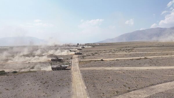 Как в Кыргызстане проходят учения ОДКБ Рубеж-2025 — видео - Sputnik Кыргызстан