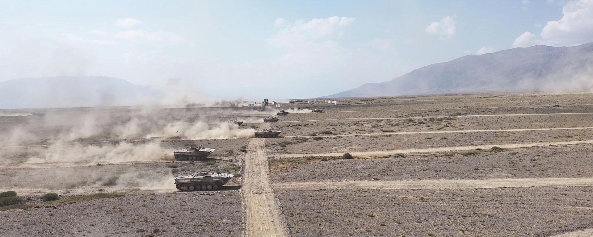 Кыргызстанда өтүп жаткан Рубеж — 2025 машыгуусунан видео - Sputnik Кыргызстан, 1920, 17.09.2025