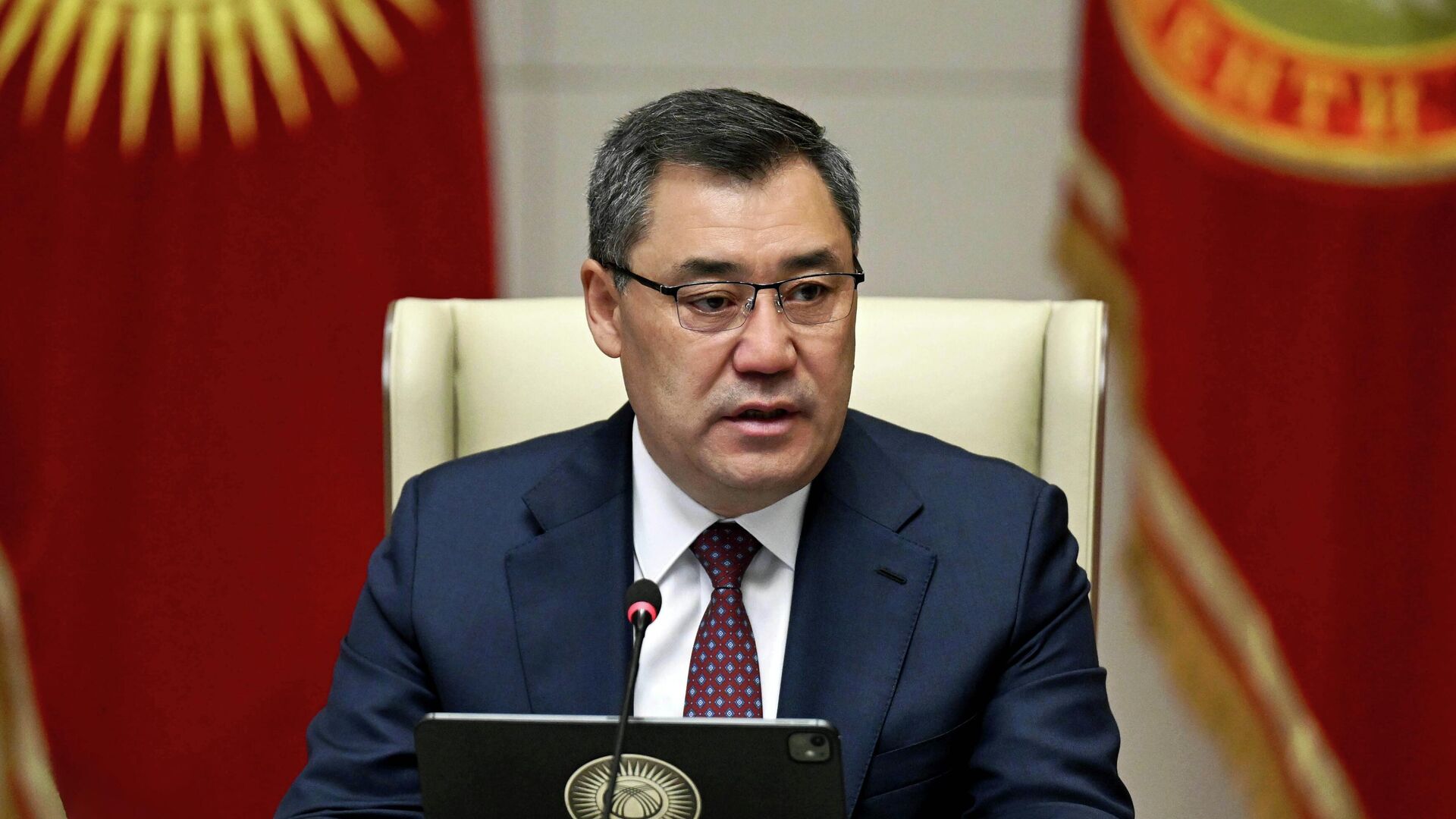 Кыргызстандын президенти Садыр Жапаров. Архив Кыргызстандын президенти Садыр Жапаров. Архив - Sputnik Кыргызстан, 1920, 14.11.2025