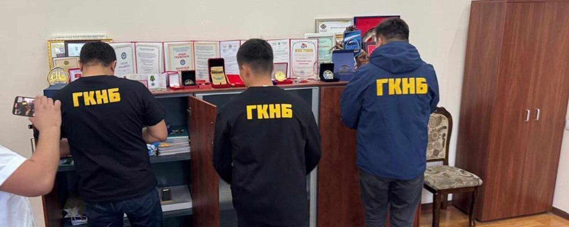 Выявление коррупционной схемы в Департаменте спорта - Sputnik Кыргызстан, 1920, 19.09.2025