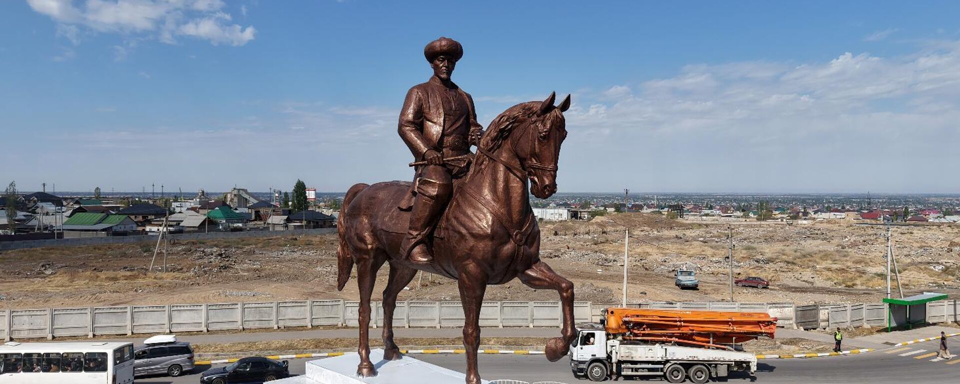 Нүзүп аталыктын эстелиги  - Sputnik Кыргызстан, 1920, 19.09.2025