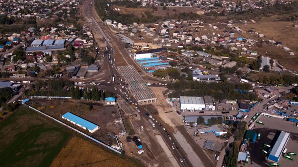 Как на севере Бишкека строят громадные развязки — видео с дрона - Sputnik Кыргызстан