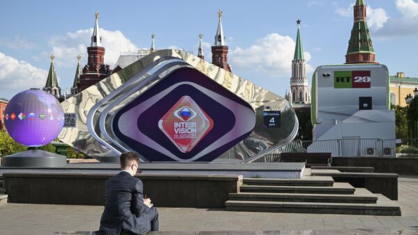 Сцена с символикой международного музыкального конкурса Интервидение в Москве - Sputnik Кыргызстан