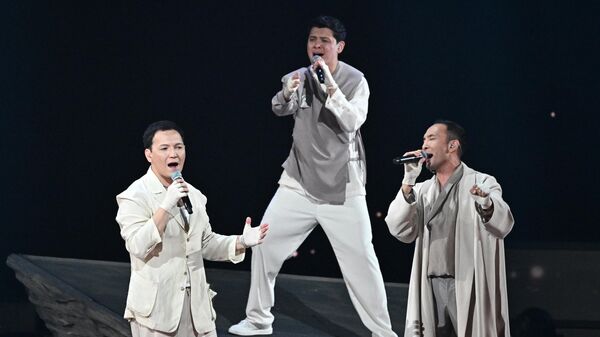 Трио NOMAD выступают на международном музыкальном конкурсе Интервидение в Москве.  - Sputnik Кыргызстан