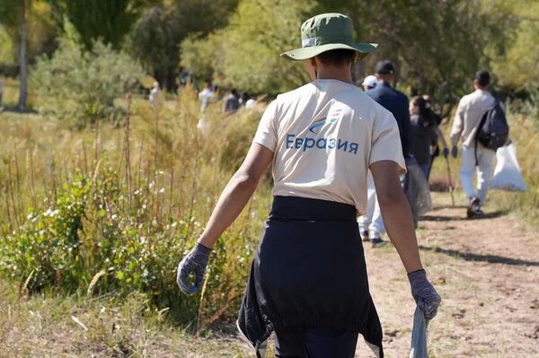 Фонд &quot;Евразия Кей Джи&quot; поблагодарил всех участников акции - Sputnik Кыргызстан