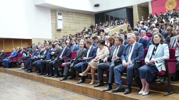 Кыргыз-Россия билим берүү форумун катышчуулары - Sputnik Кыргызстан