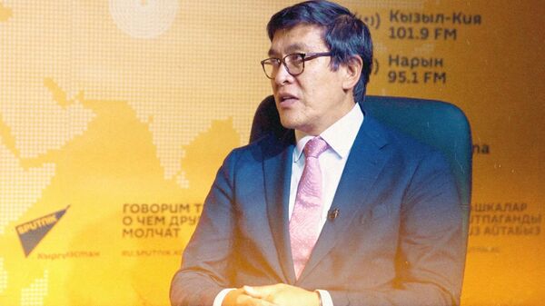 И через 100 лет наши дети будут знать русский — интервью с Эдилем Байсаловым - Sputnik Кыргызстан