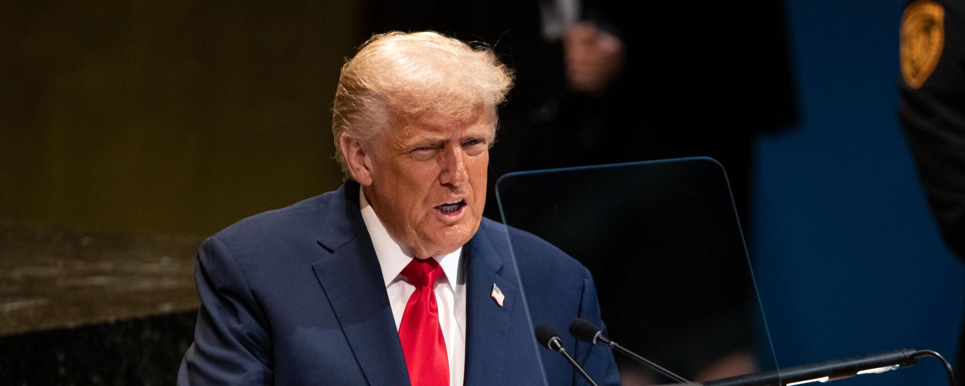 АКШ президенти Дональд Трамп - Sputnik Кыргызстан, 1920, 24.09.2025