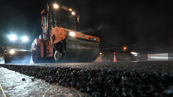 Көчөгө асфальт төшөө. Архив - Sputnik Кыргызстан