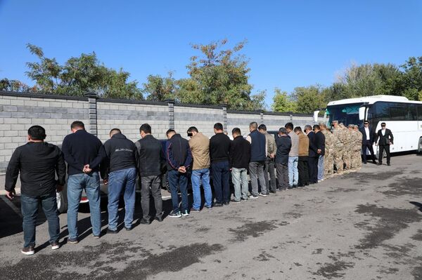 По данным ГКНБ, там выявлена крупная коррупционная схема - Sputnik Кыргызстан