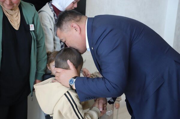 Маалыматка караганда, жолдошунун ичкенинен улам ажырашып кеткен келин балдары менен кризистик борбордо жашап келген - Sputnik Кыргызстан