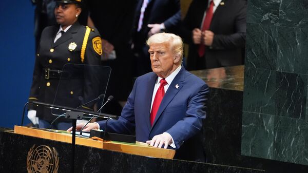 Президент США Дональд Трамп - Sputnik Кыргызстан