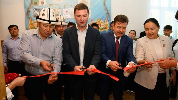 Рабочий визит посла России Сергея Вакунова в Токмок  - Sputnik Кыргызстан