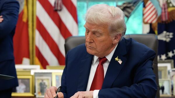 Президент США Дональд Трамп подписал указ о введении смертной казни в Вашингтоне - Sputnik Кыргызстан