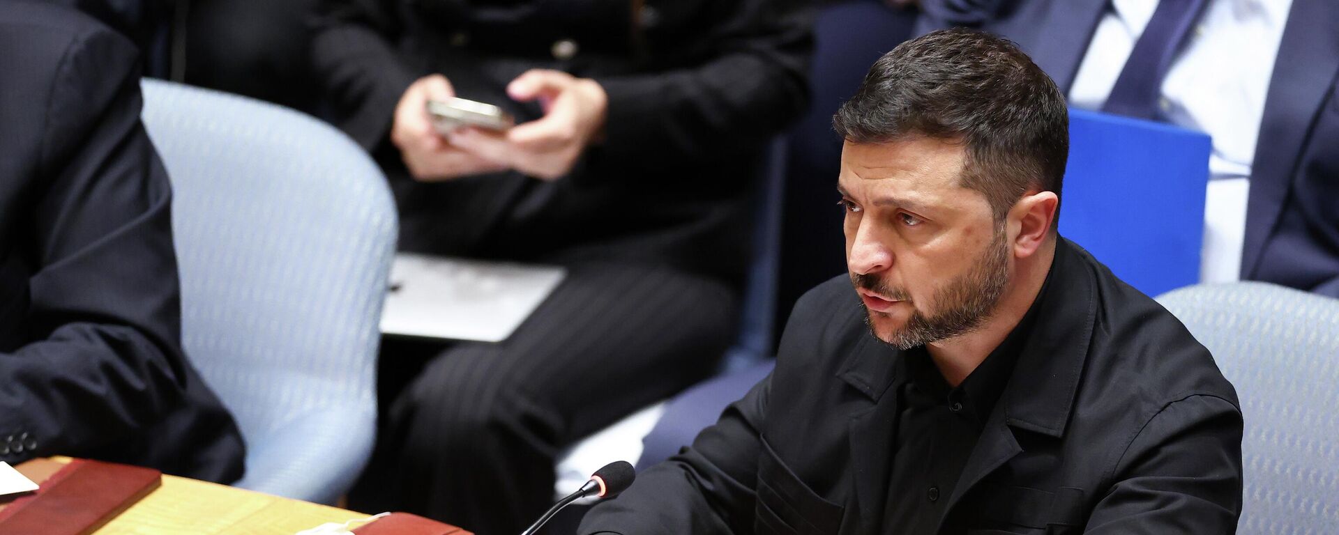 Владимир Зеленский - Sputnik Кыргызстан, 1920, 26.09.2025