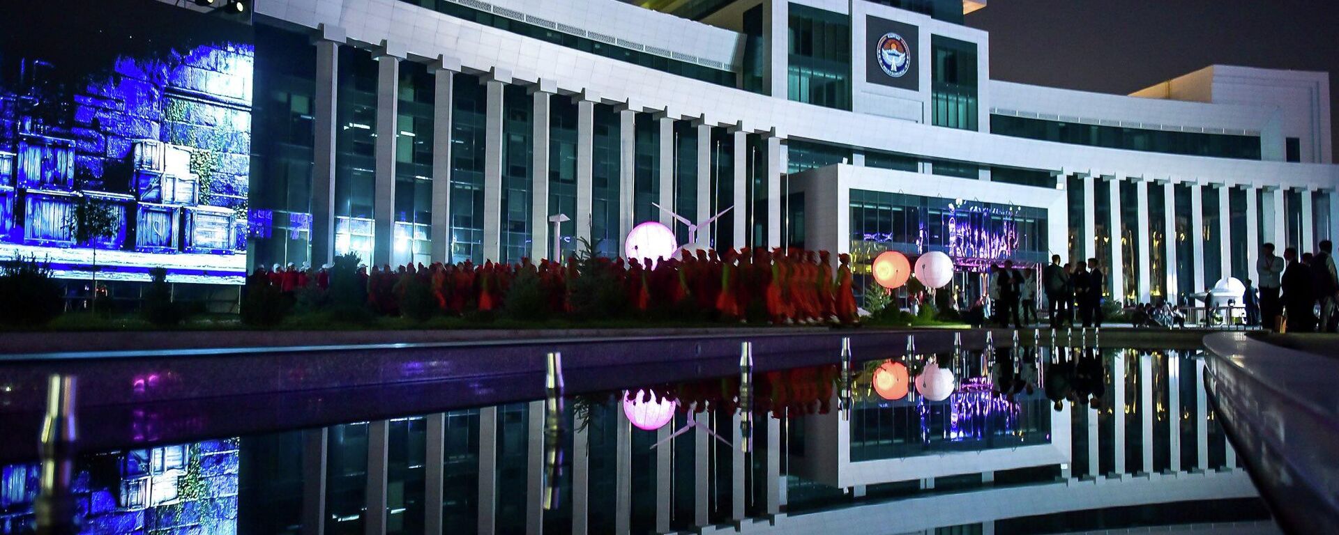 Открытие нового административного здания в городе Манасе - Sputnik Кыргызстан, 1920, 11.10.2025