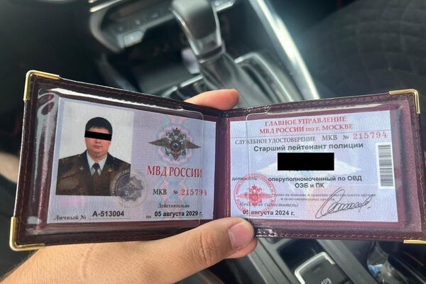 Свои действия он обосновывал необходимостью оказания органам госкомитета финансовой помощи и прикрывался связями с высшими должностными лицами страны - Sputnik Кыргызстан