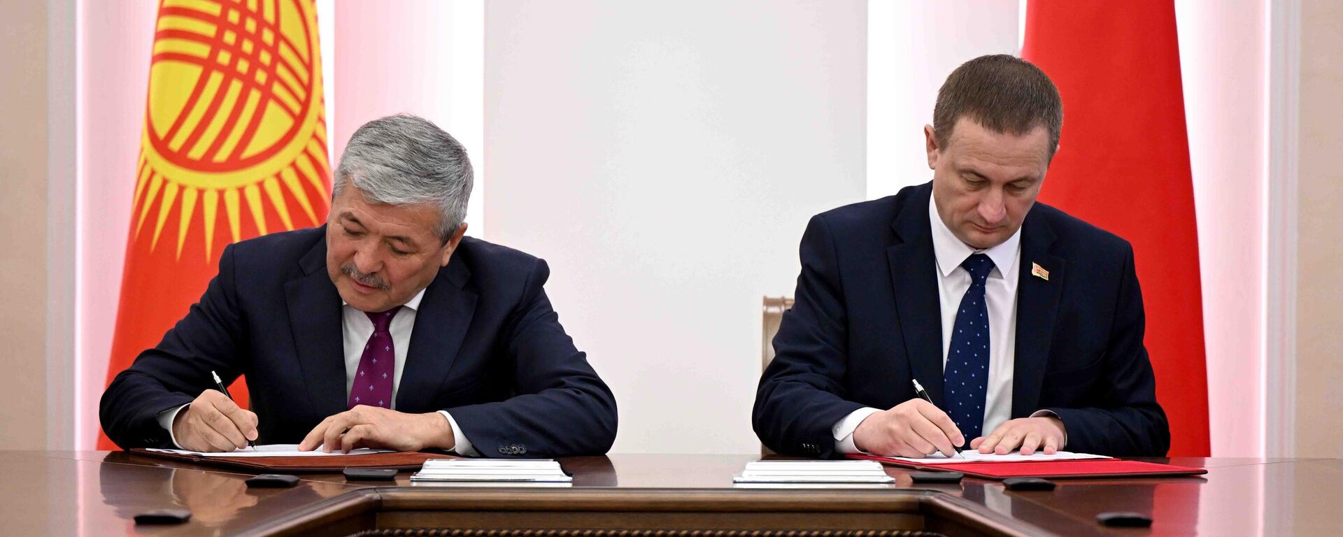 Официальный визит председателя кабмина Адылбека Касымалиева в Беларусь - Sputnik Кыргызстан, 1920, 29.09.2025