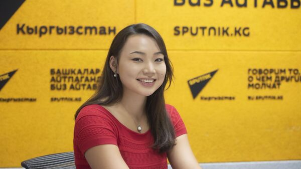 Кум үстүндөгү волейбол боюнча Кыргызстандын улуттук курама командасынын мүчөсү, Дордой волейбол клубунун оюнчусу Роза Расулбекова - Sputnik Кыргызстан