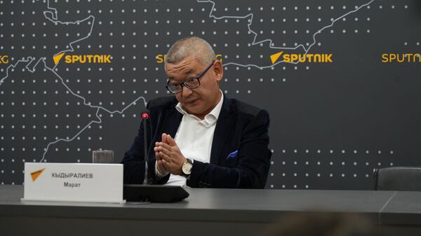 Мастер-класс сотрудника пресс-службы Кумтор Оперейтинг Компани Марата Кыдыралиева - Sputnik Кыргызстан