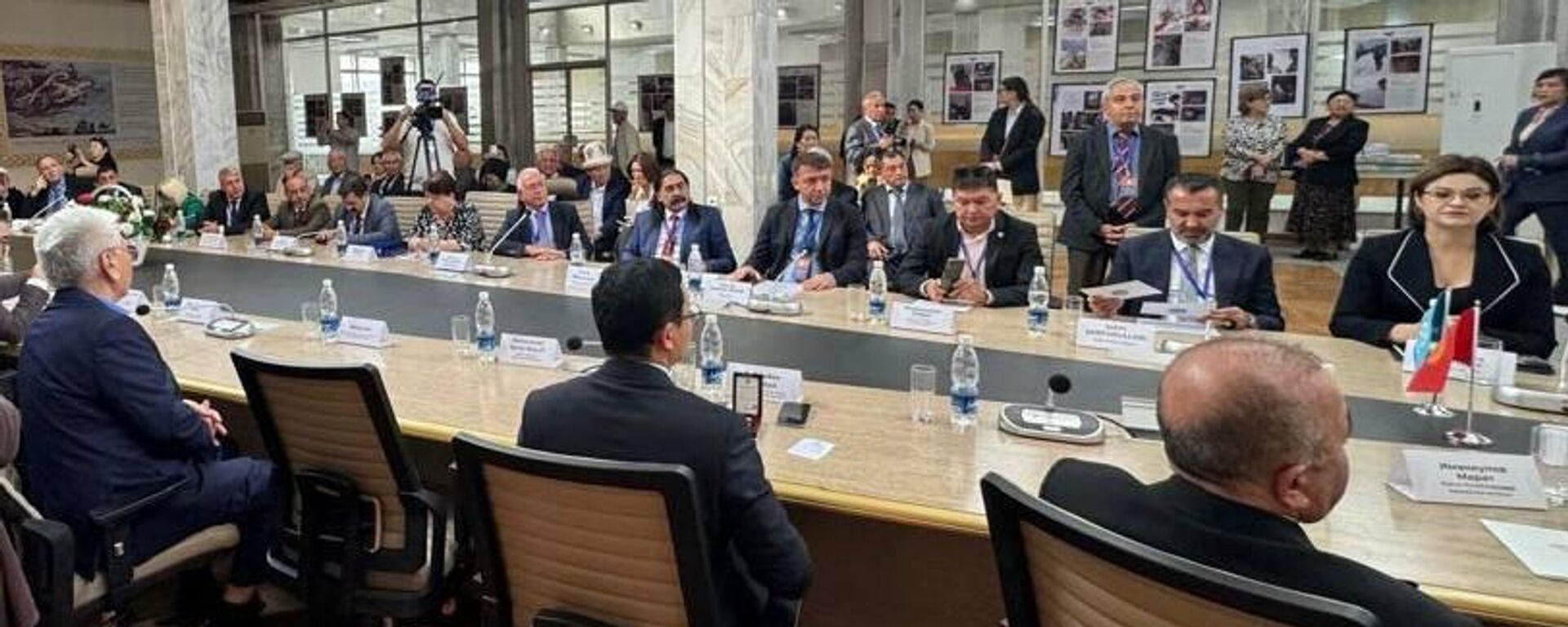 Международный фестиваль к 110-летию Алыкула Осмонова - Sputnik Кыргызстан, 1920, 30.09.2025