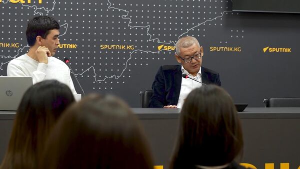 В Бишкеке прошел мастер-класс о работе пресс-секретарей госорганов — видео - Sputnik Кыргызстан